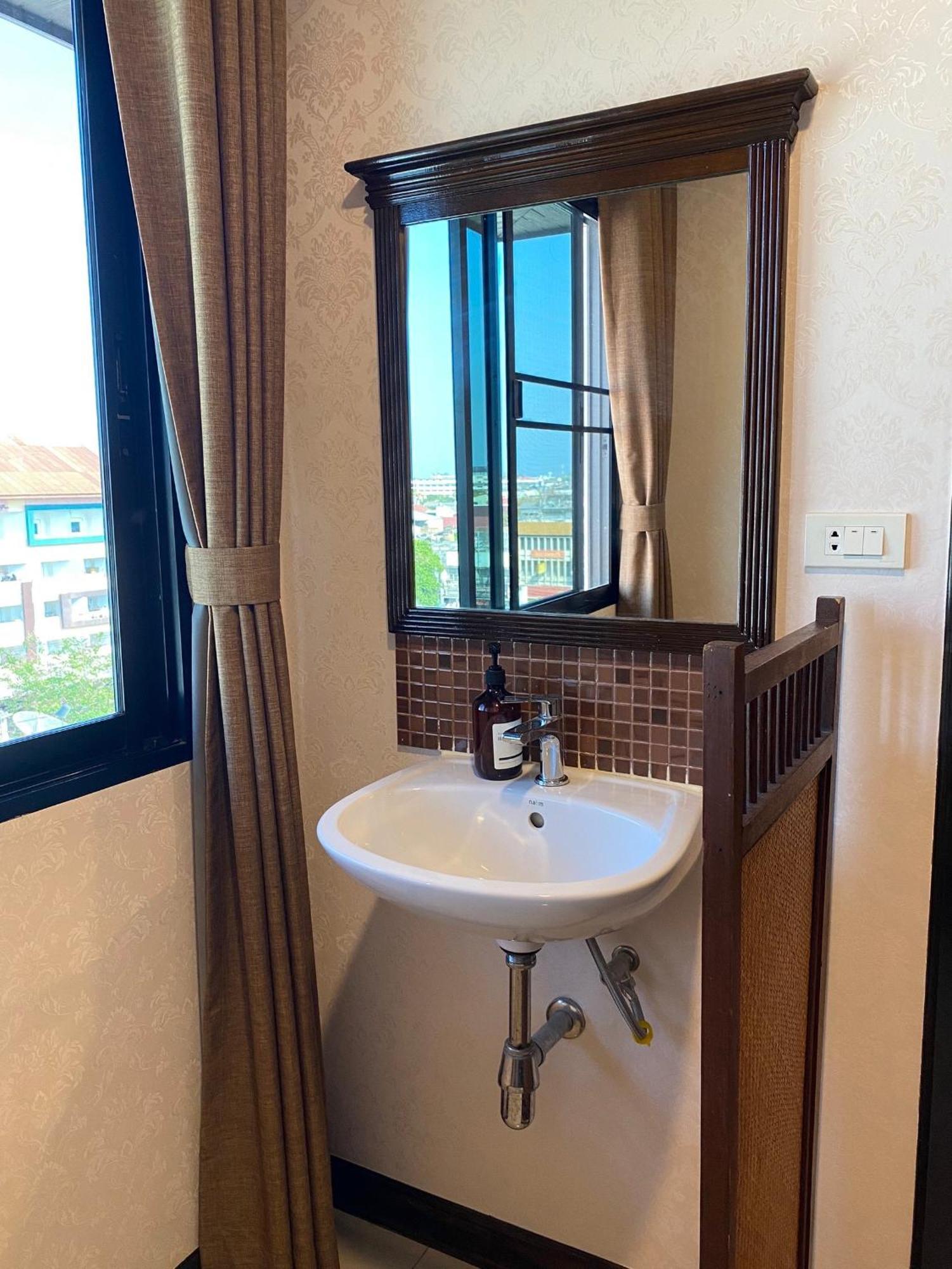 Romena Grand Hotel Chiang Mai Eksteriør billede
