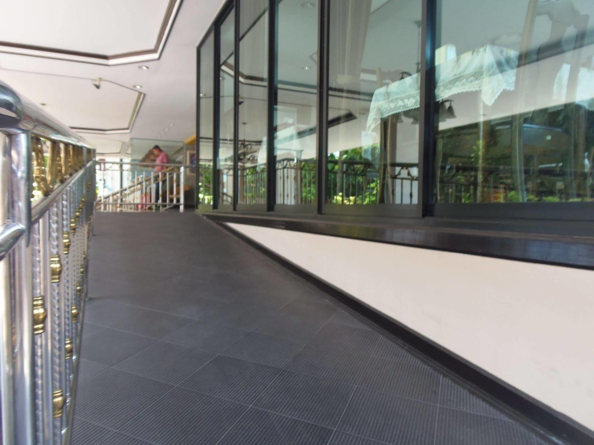 Romena Grand Hotel Chiang Mai Eksteriør billede